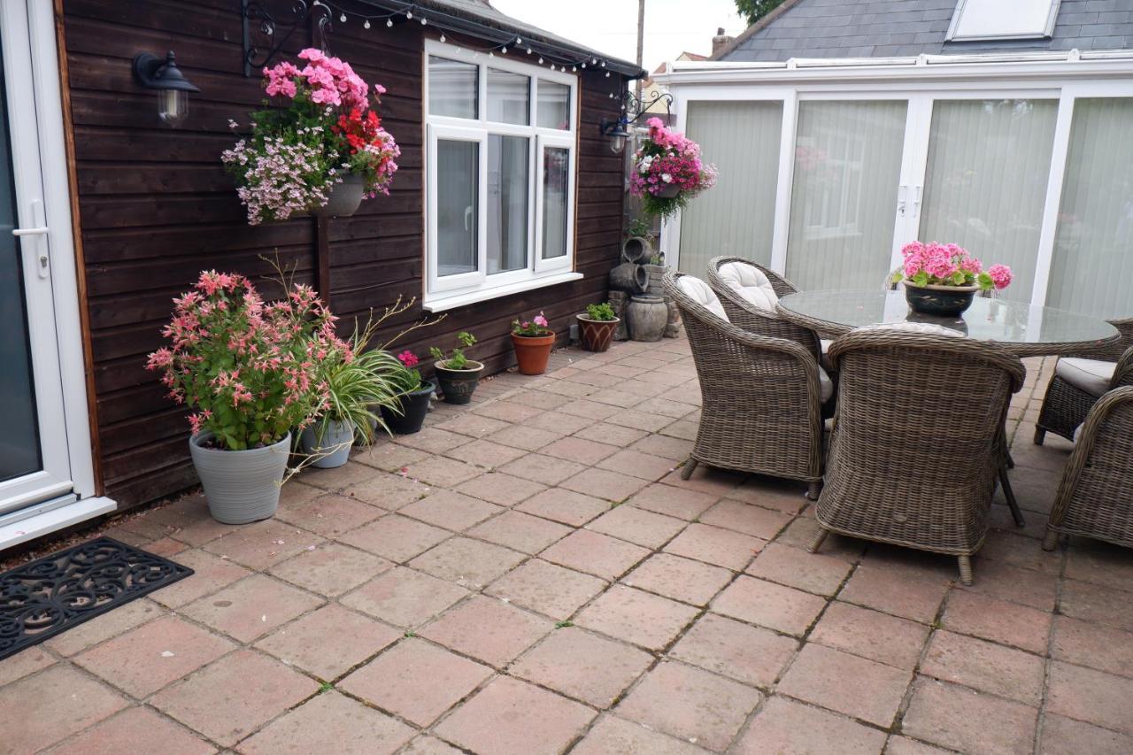 The Garden Suite Holt Holt  Exterior photo